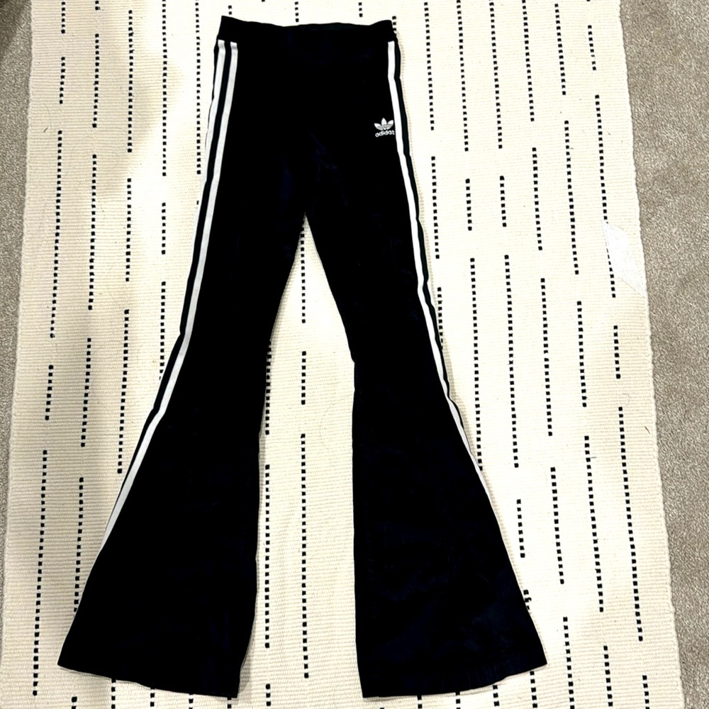 ADIDAS Vintage-like bell bottom soft pants